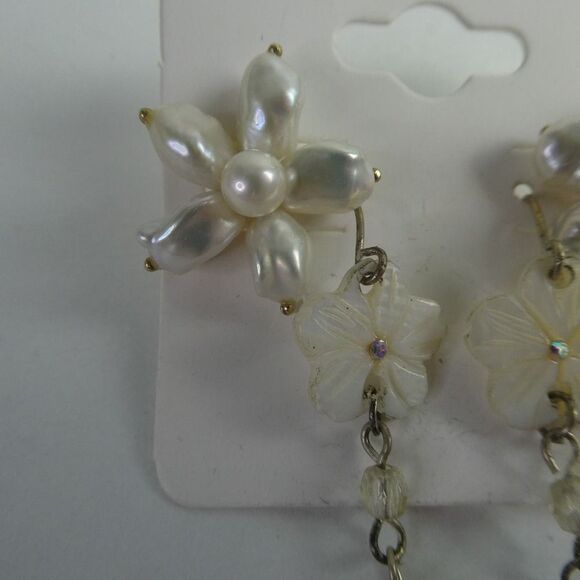 Silver Tone Shell Pearl Stud Dangle Fringe Chain Flower Floral Earrings Pierced - Picture 3 of 6
